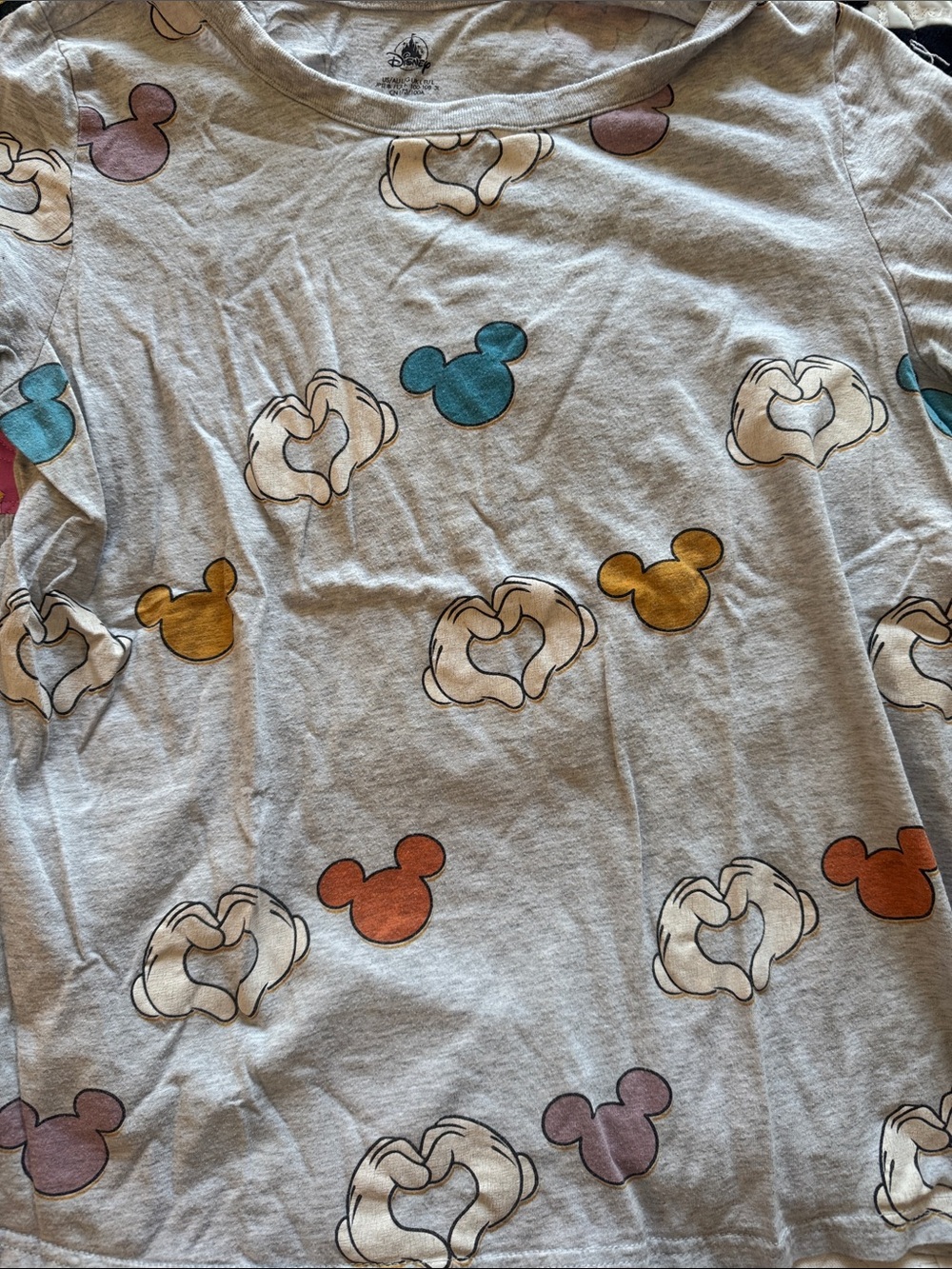 Disney Mickey Mouse, head and hands all over print T-shirt L EUC